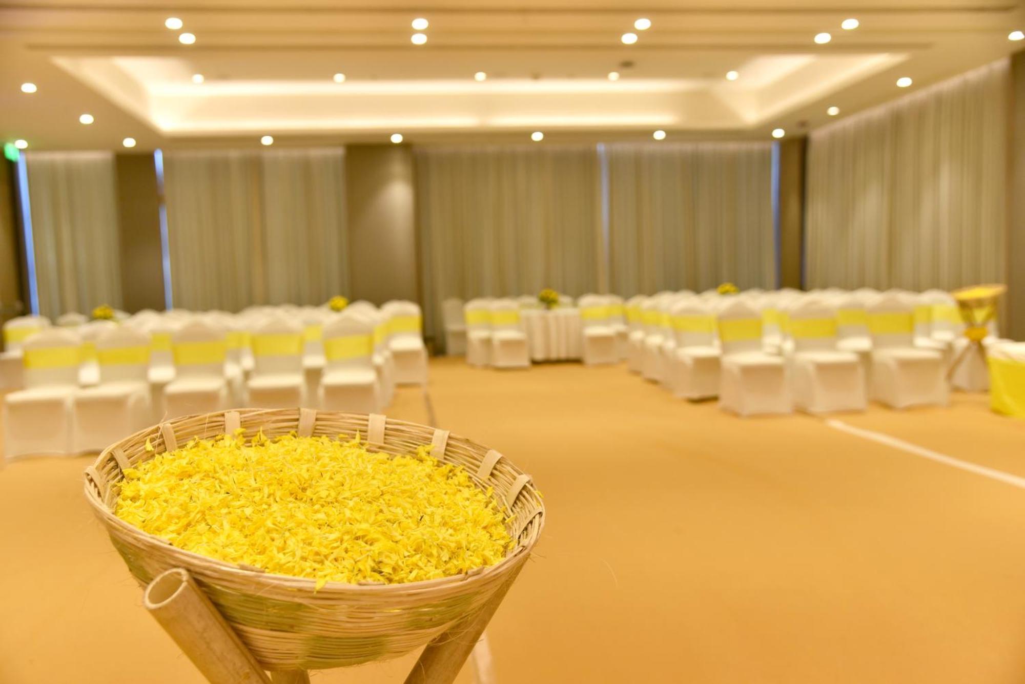 Fairfield By Marriott Vadodara Ngoại thất bức ảnh